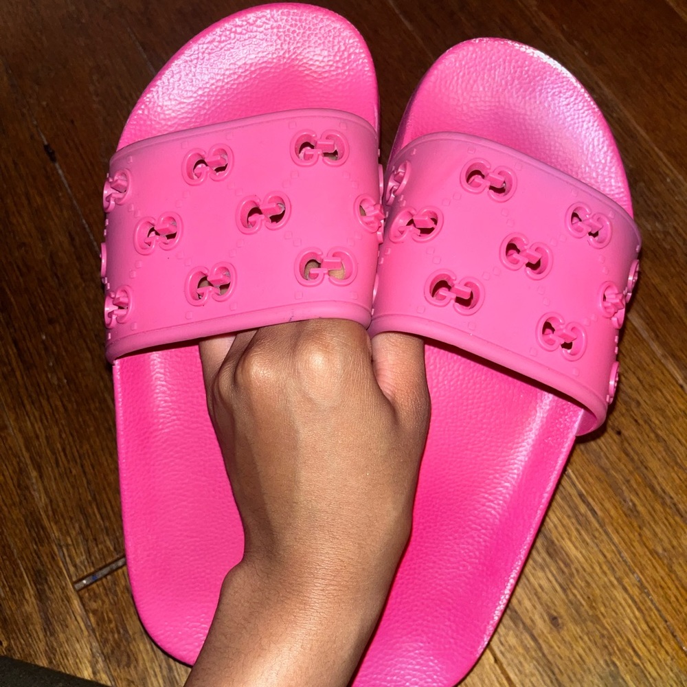Gucci Slides AUTHENTIC HAVE BEEN WORN